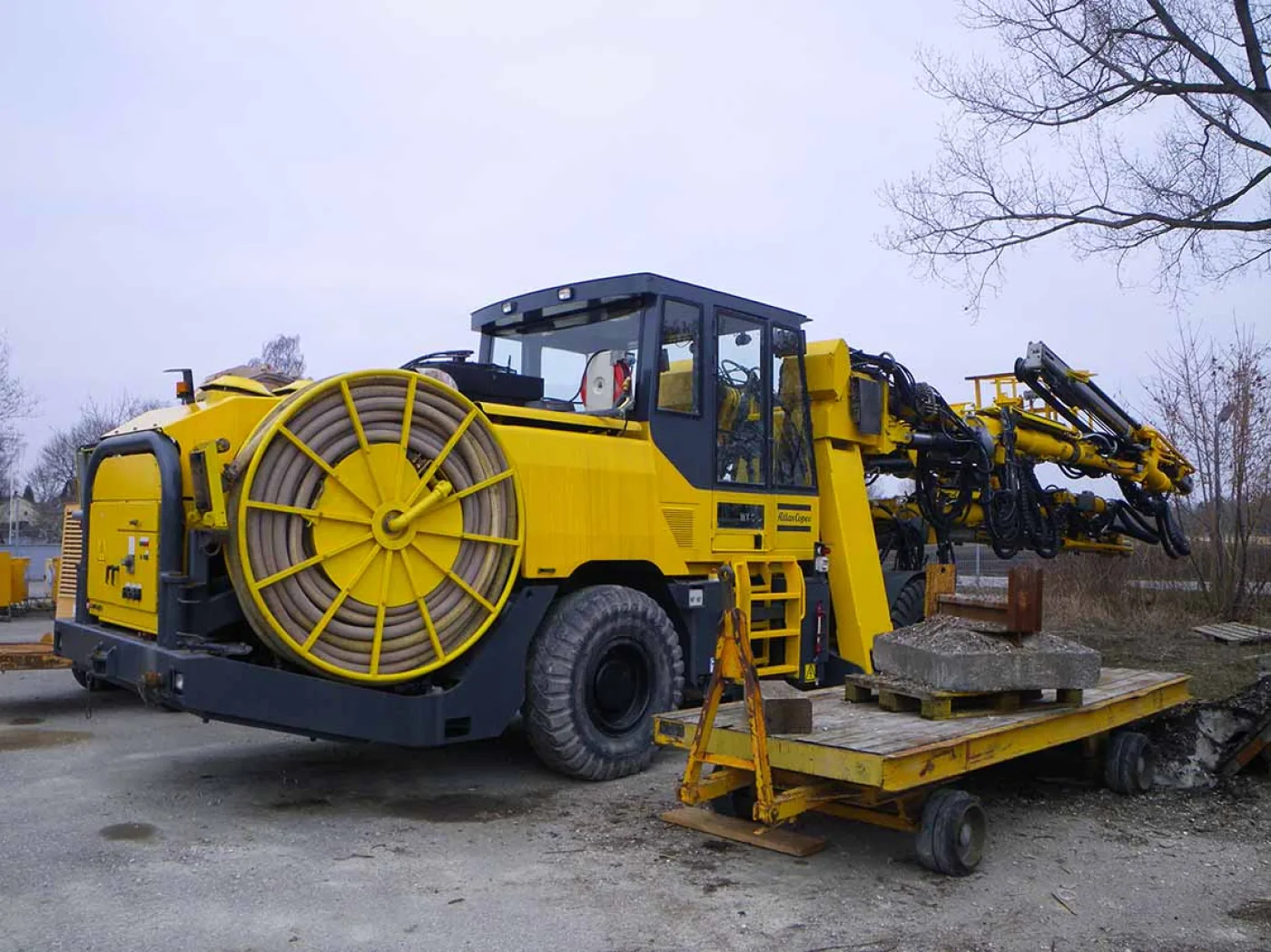 Sandvik LH202 Underground Loader - 1