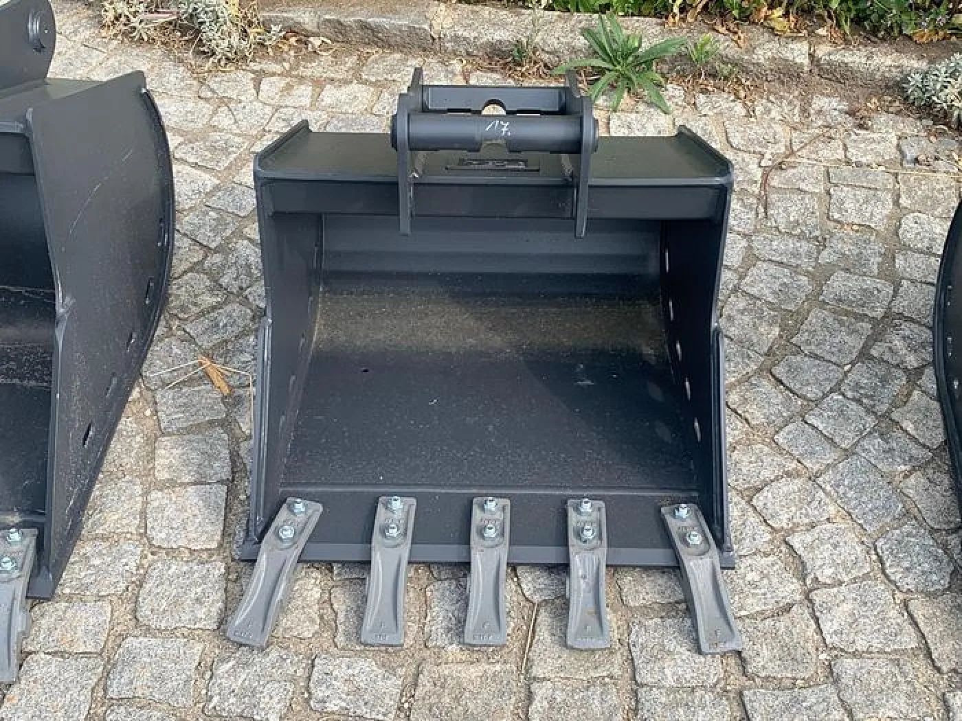 BIG Tieflöffel 60 cm mit MS01 Symlock Aufnahme - 1