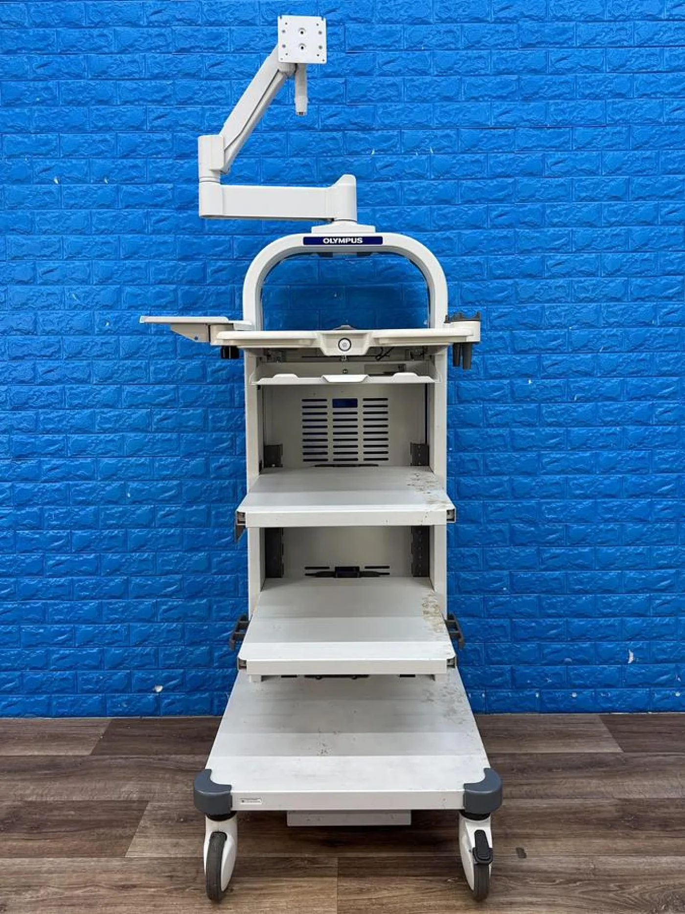 Olympus Trolley Model: WM-NP2 YOM: 2016 - 1
