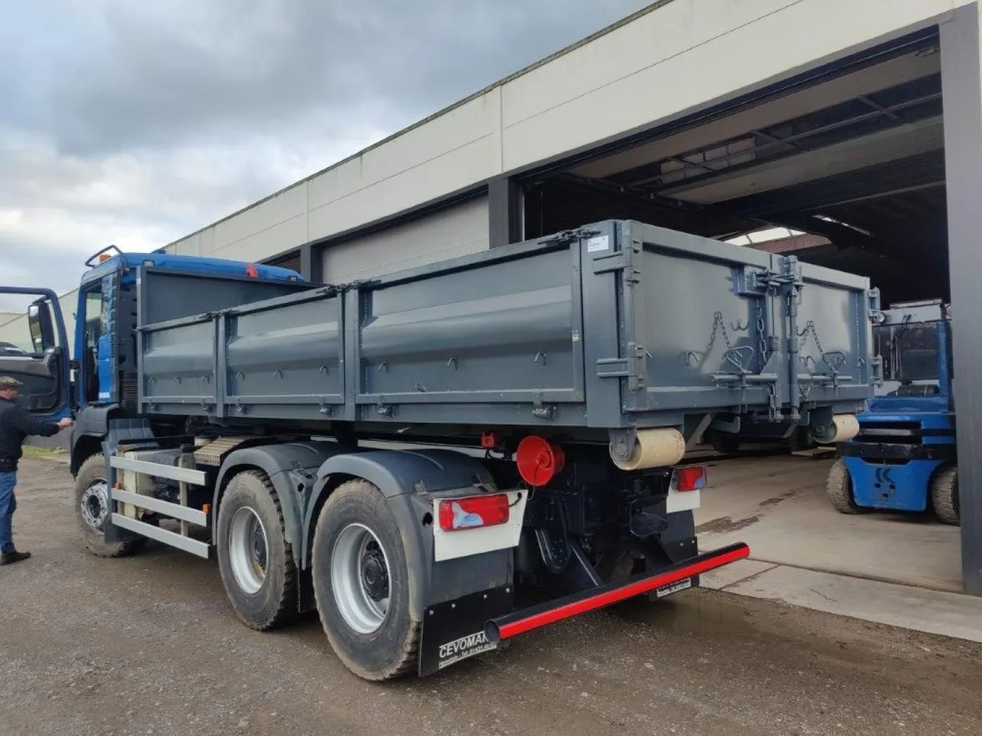 Container 9m³ met sponden - 1