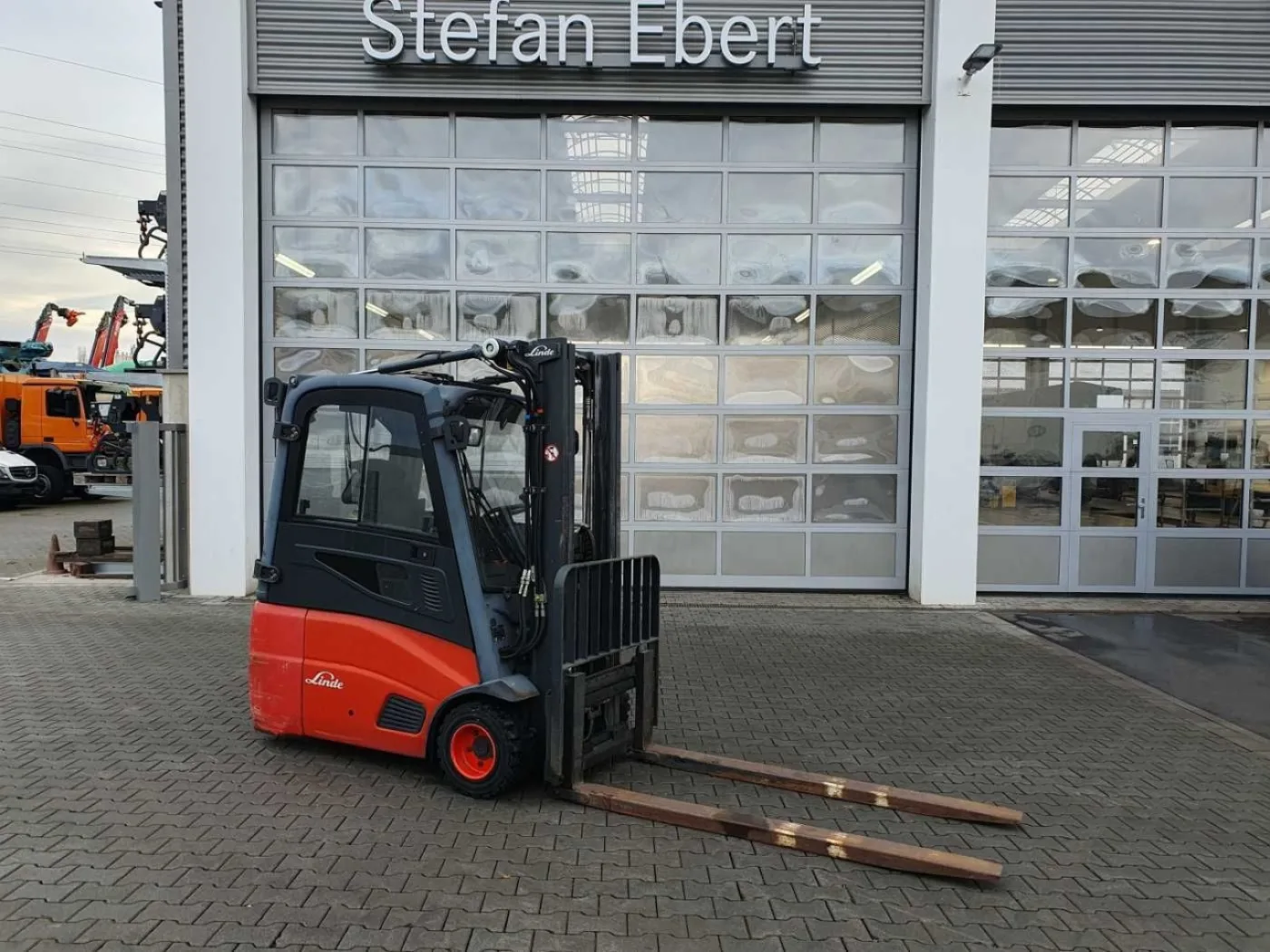 Linde E18 - 01 / Triplex: 4.50m! / SS / nur 5.672h! - 1