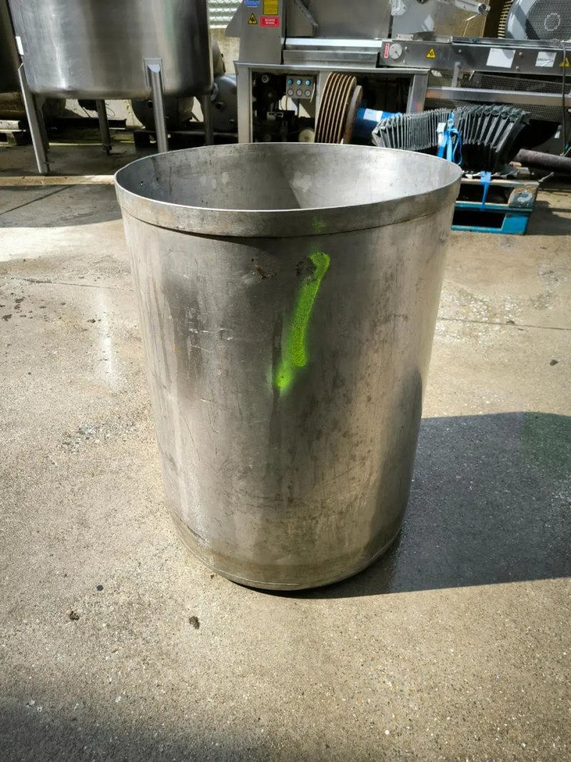 200 LITER STAINLESS STEEL TANK