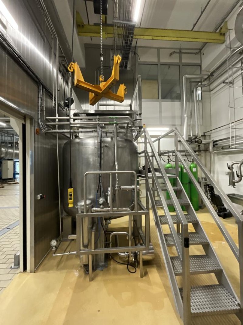 Chaudronnerie Tuyauterie Chaudronnerie Tuyauterie Stainless Steel Bulk Bag Dissolution Tank with Hoist, Pump and Filter