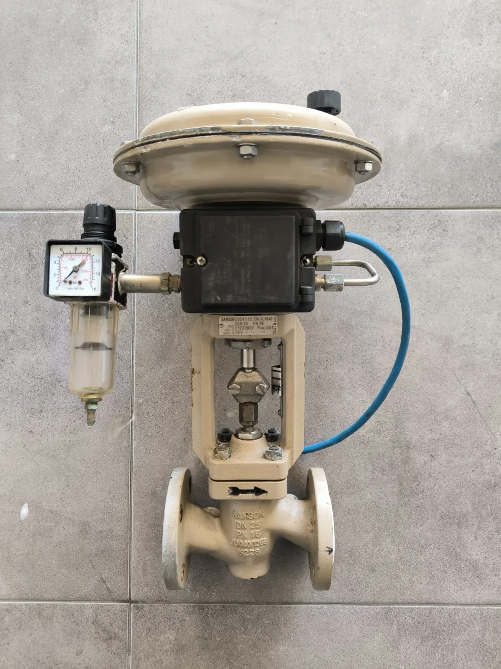 PROPORTIONAL CONTROL VALVE SAMSON DN25 PN16 CAST IRON WITH PNEUMATIC ACTUATOR 324102