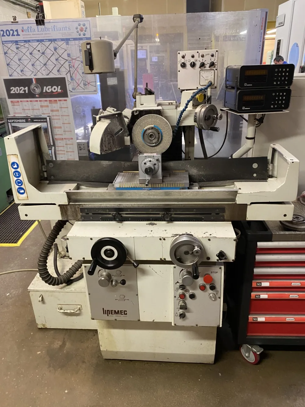 Surface Grinding Machine – Lipemec P400