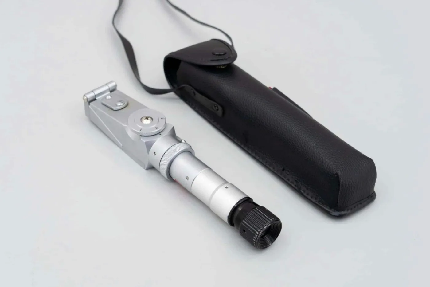 Atago R5000 Refractometer - 1