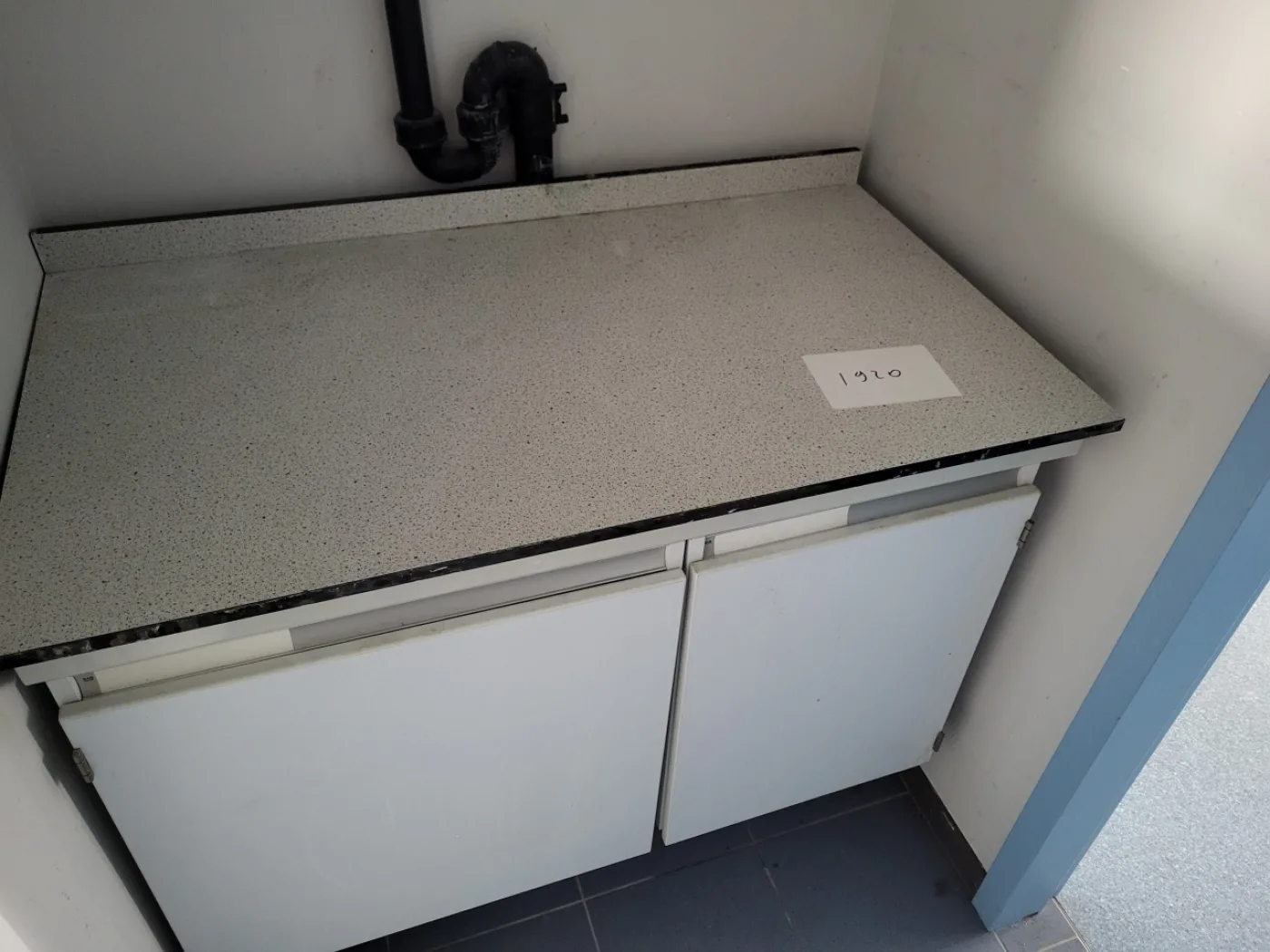 1920 – Used S+B Laboratory wall table (110 cm) - 3