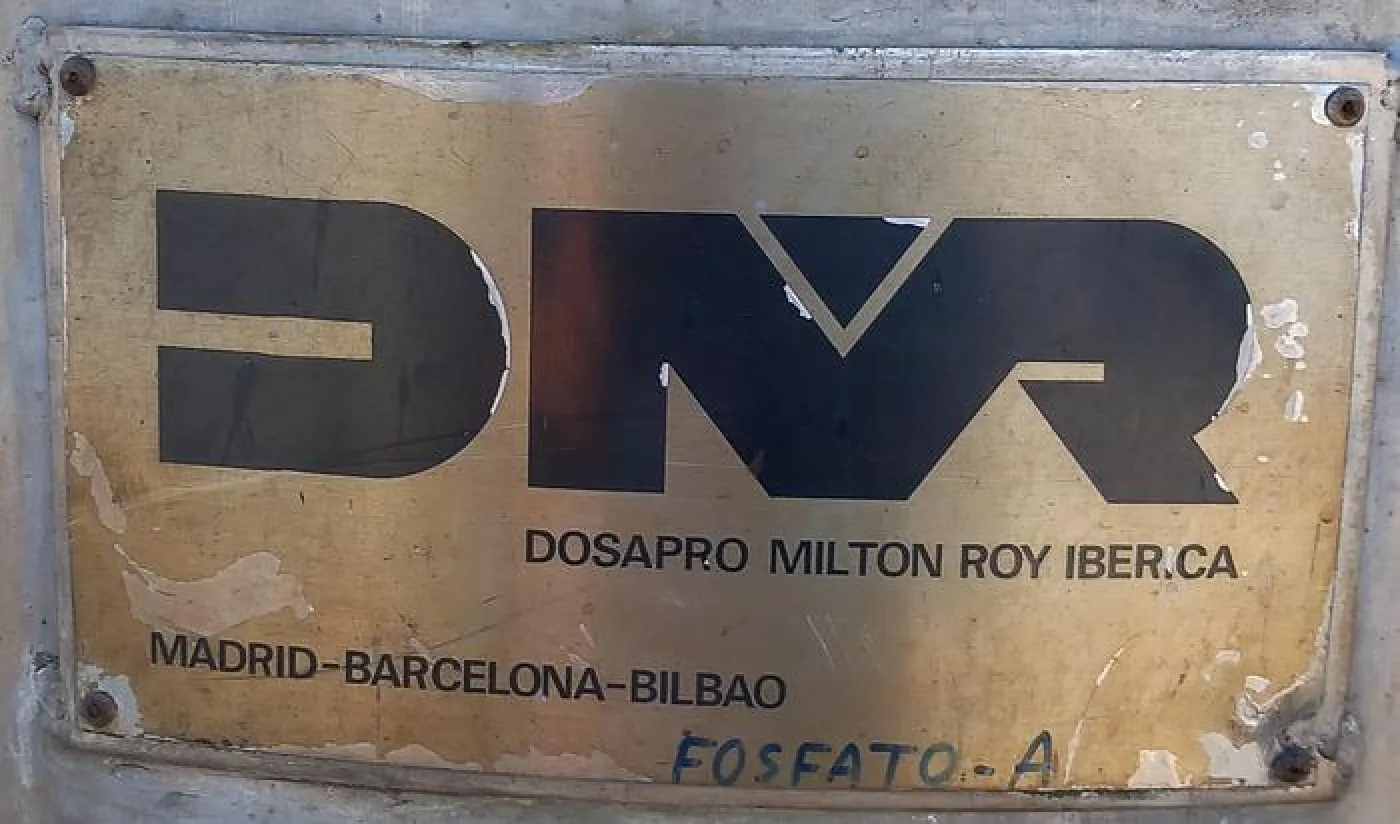 Reservatório de inox com misturador - 1