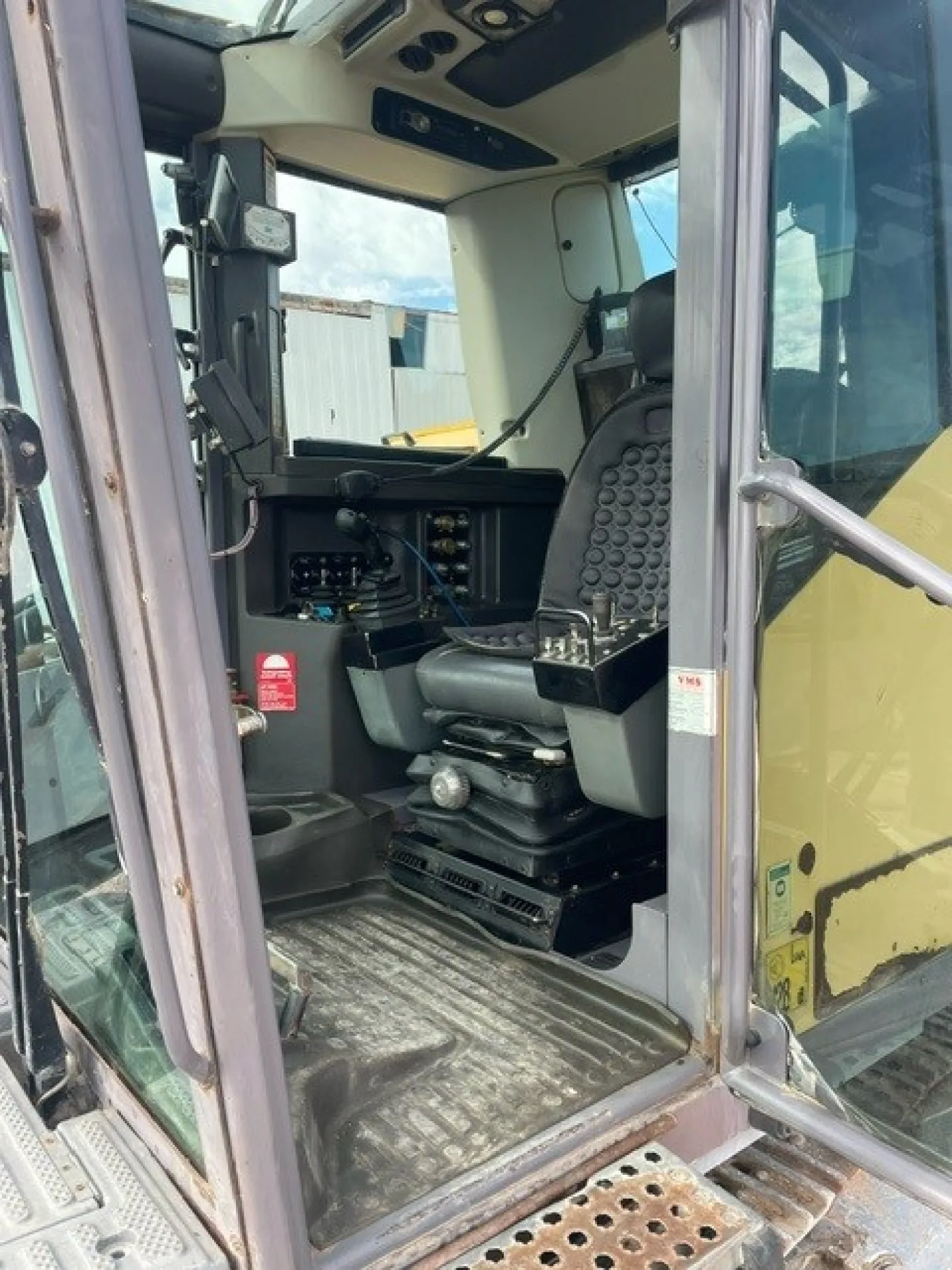 Volvo EC290BLC Rock Drill - 8