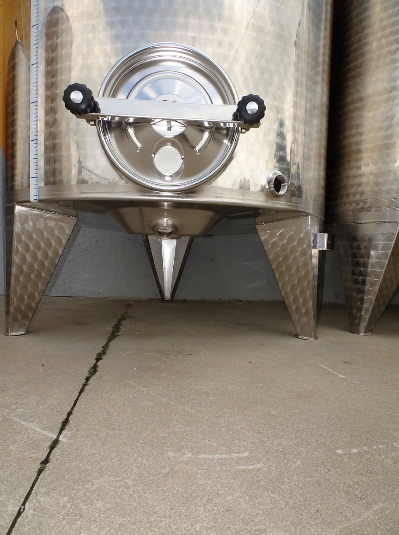 STAINLESS STEEL TANKS CAPACITY LITERS 1500 – 2100 PNEUMATIC FLOATING LID ROUNDLY SHAPE BOTTOM NEW EQUIPMENT - 3