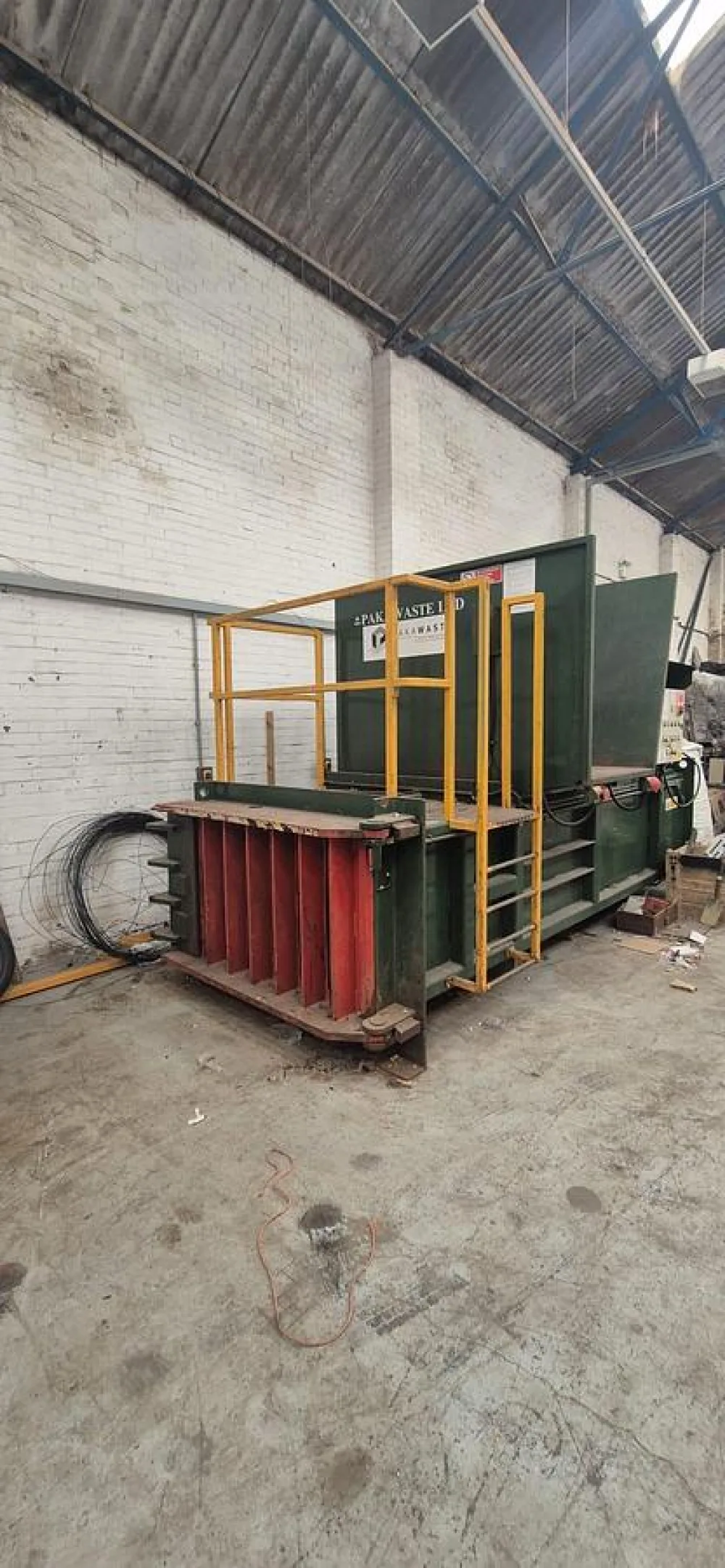 Pakawaste LD 60 CC Closed End Baler