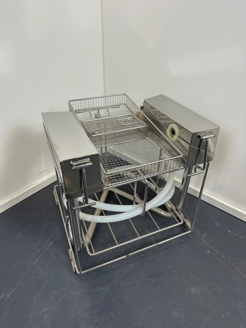 BHT Innova 3000 Desinfektor-Einsatz (Injektorwagen)