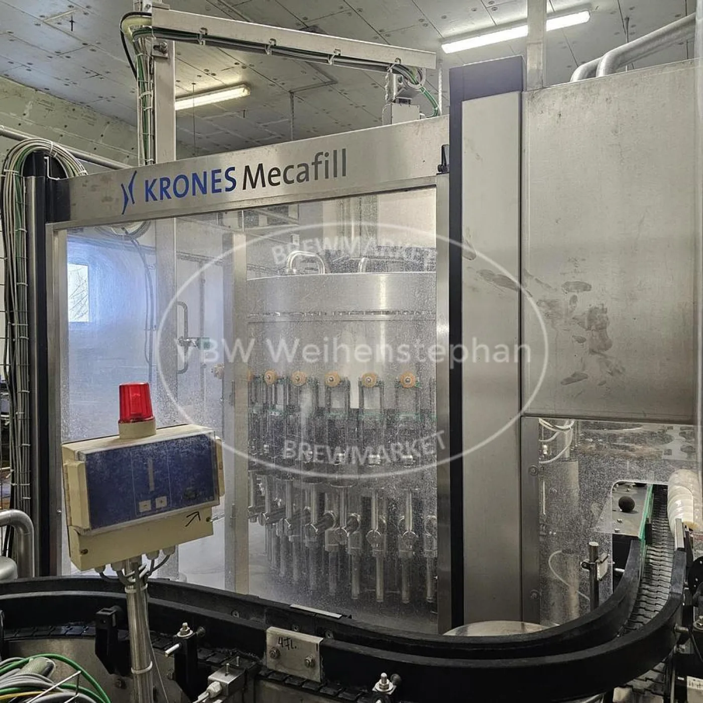 Glass bottle filler and capper - 4