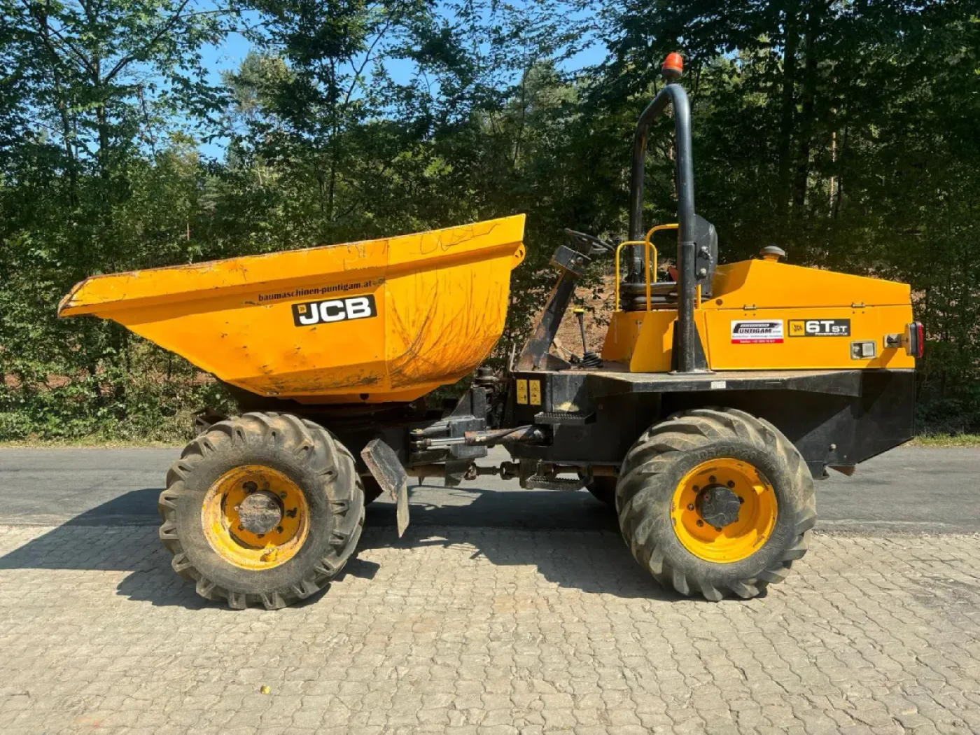JCB - 6 TST - 1