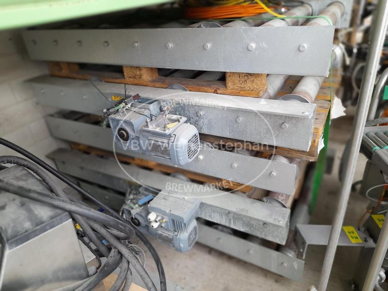 Pallet roller conveyor