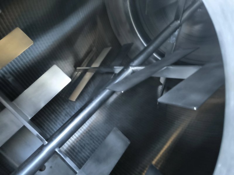 HORIZONTAL TANK STAINLESS STEEL 304 6000 LITERS WITH AGITATION