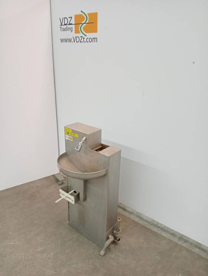 Wash bin