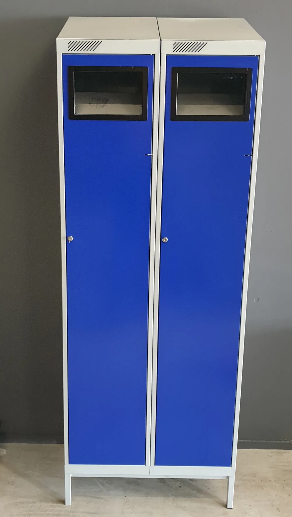 1294 - Used Helmsman laundry collector