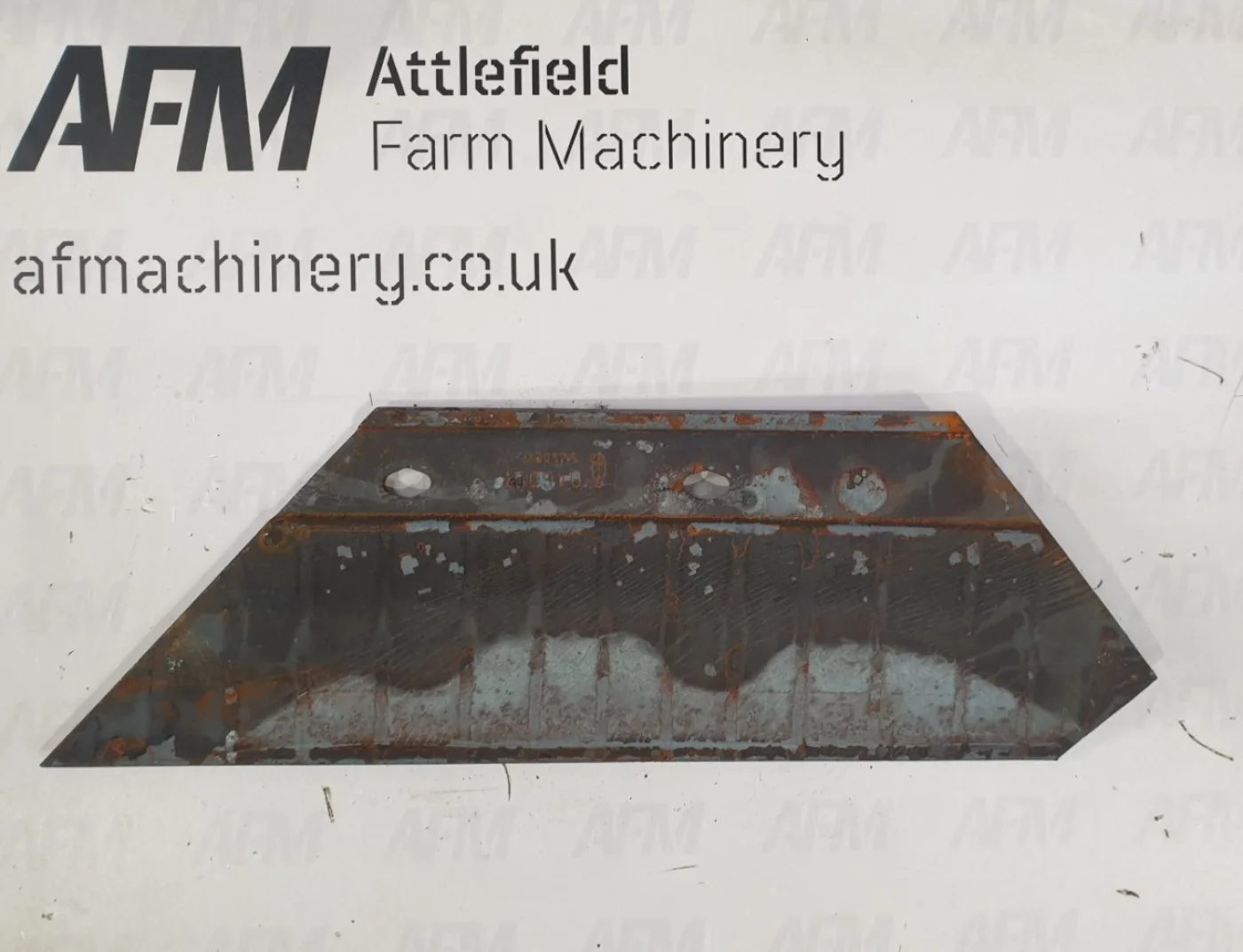 Kongskilde, Overum, Massey Ferguson, Agrolux 715/725/735 Plough 41659460009 Share XL - 1