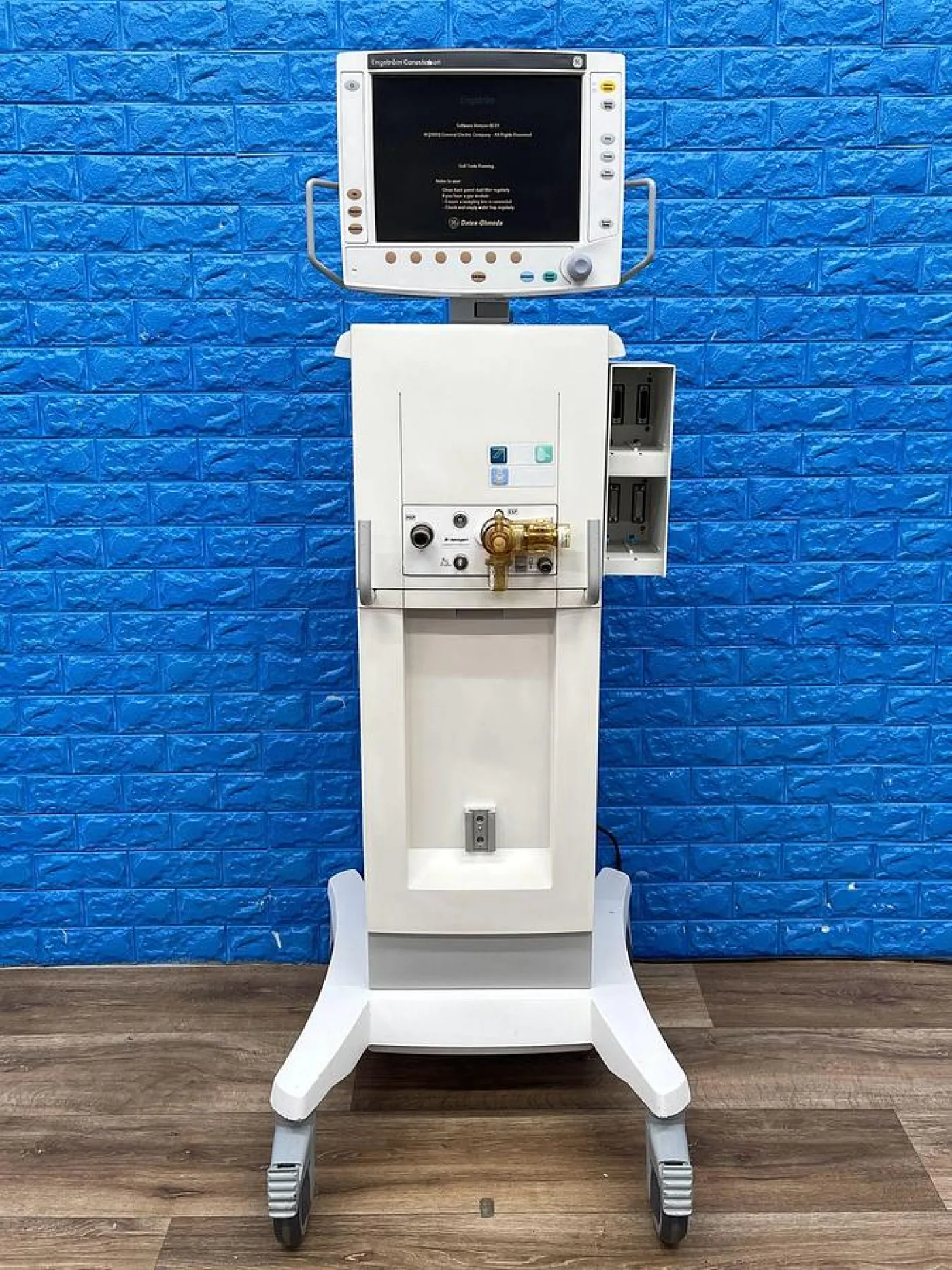 GE Engstrom Ventilator SW: 06.01 Hours: 21227 YOM: 2009 - 2