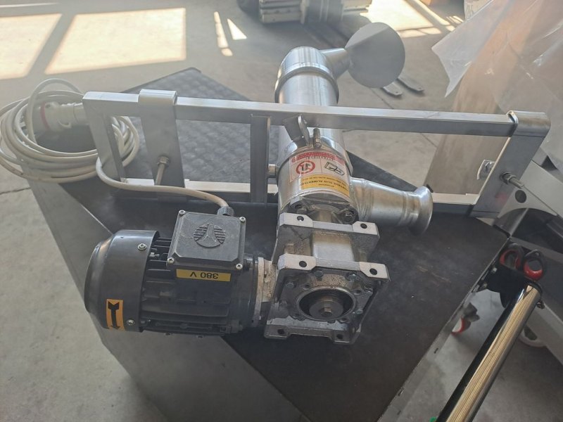 MOTORIZED ROTATING SPRAYERS FIRM VELO, SECOND HAND EQUIPMENT