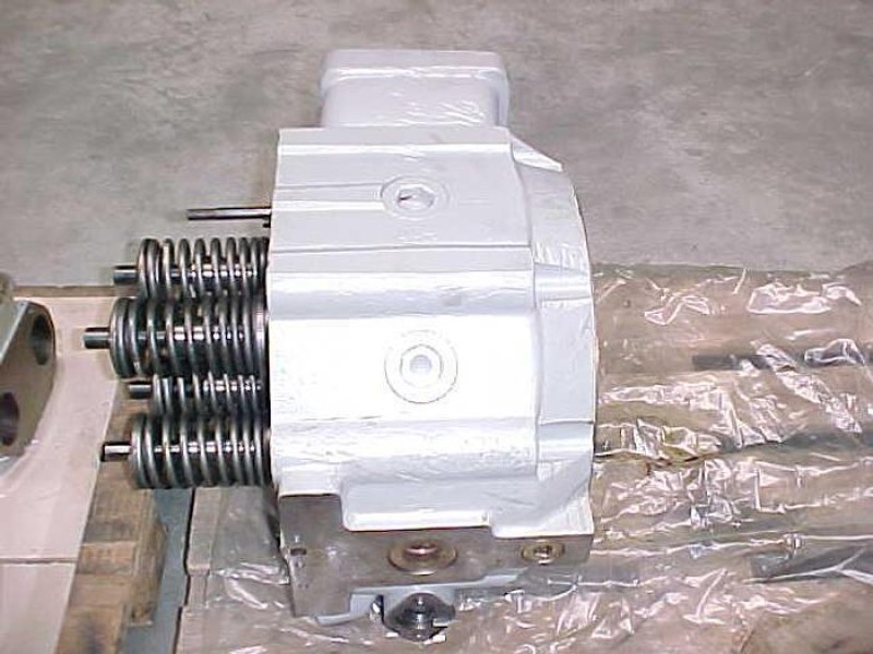 CYLINDER HEADS MAK MU452AK / MU453AK