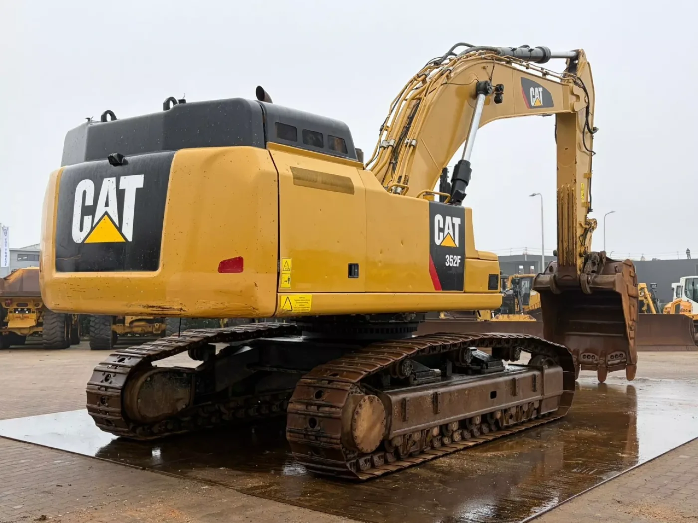 Caterpillar 352F - 5