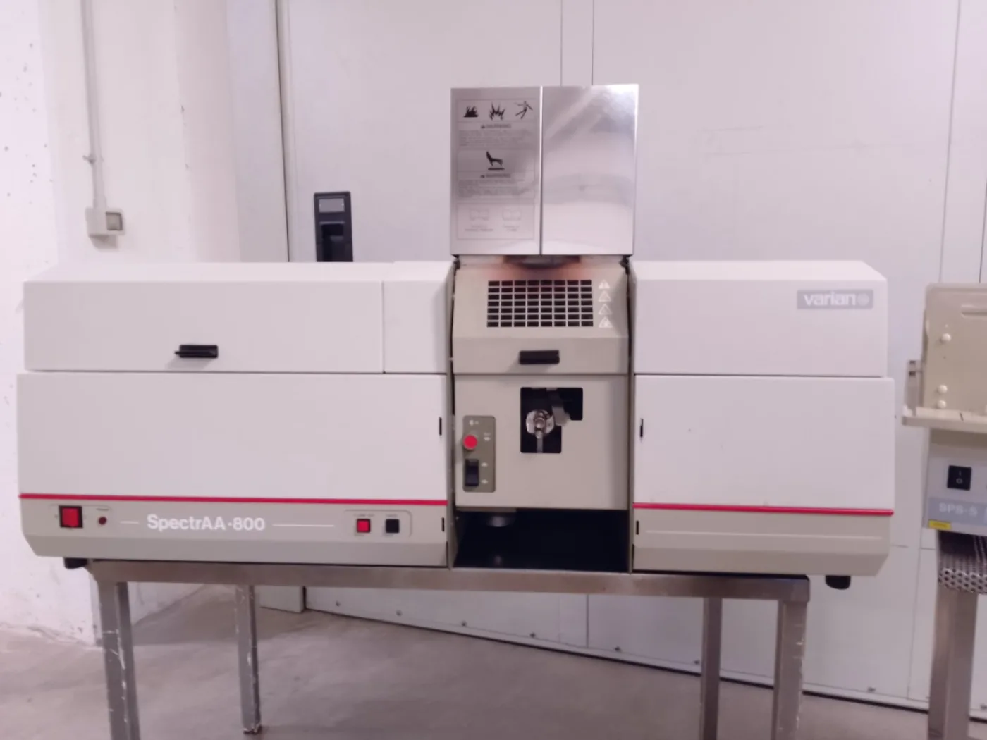 SPETTROMETRO AD ASSORBIMENTO ATOMICO – VARIAN – MOD.SPECTRAA-800 - 6