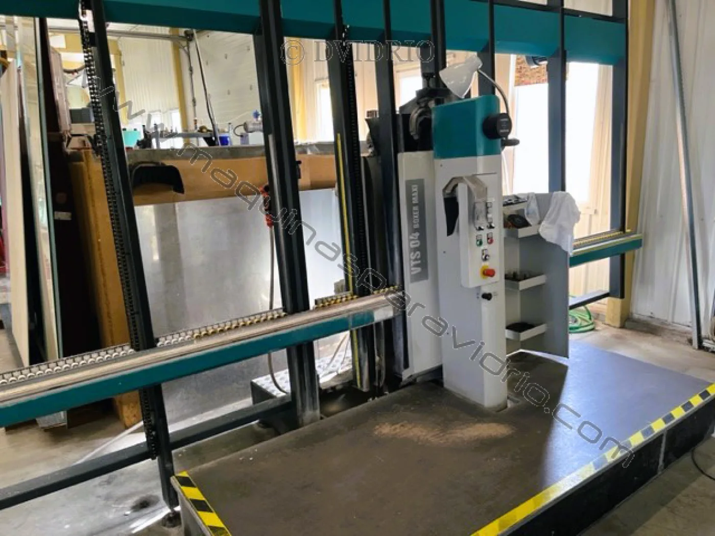 TALADRO VERTICAL PARA VIDRIO SULAK - 1
