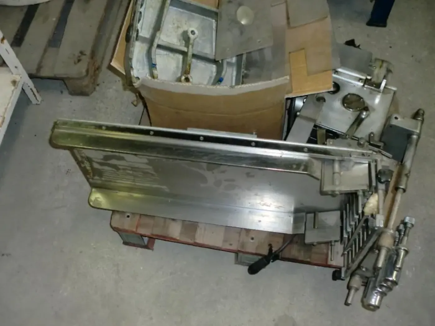 USED MARZOCCHI L4 AMPOULE FILLING AND CLOSING MACHINE - 4