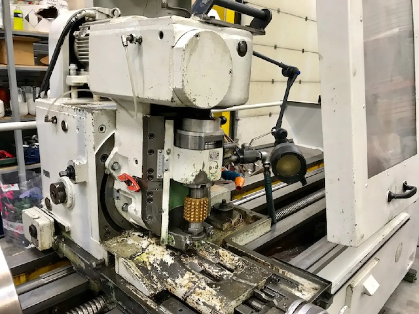 Horizontal Gear Hobbing Machine – HECKERT ZFWVG 250/2000 - 2