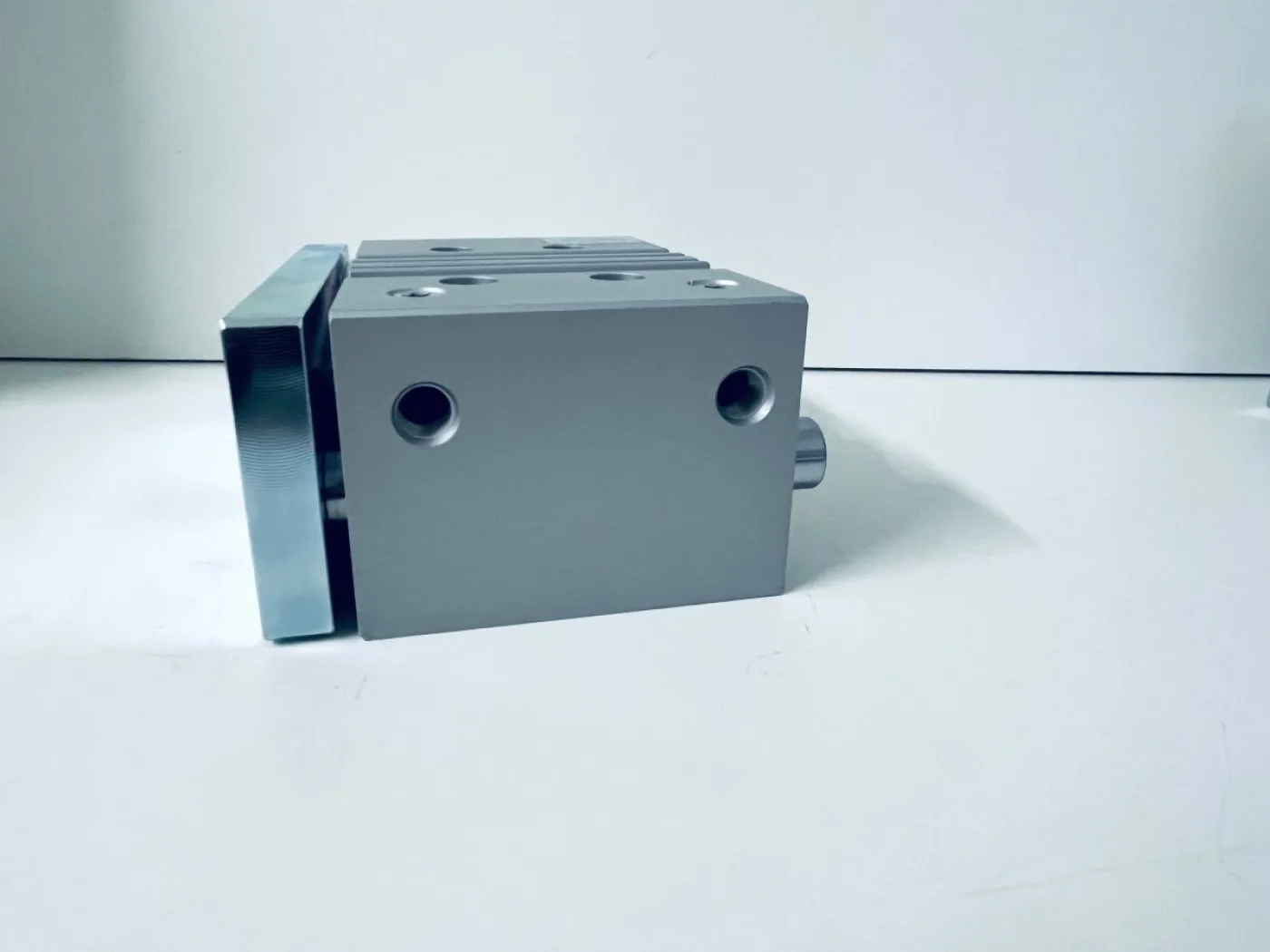 Festo Pneumatikzylinder DFM-63-50-P-A-KF 170954 HD08 - 7