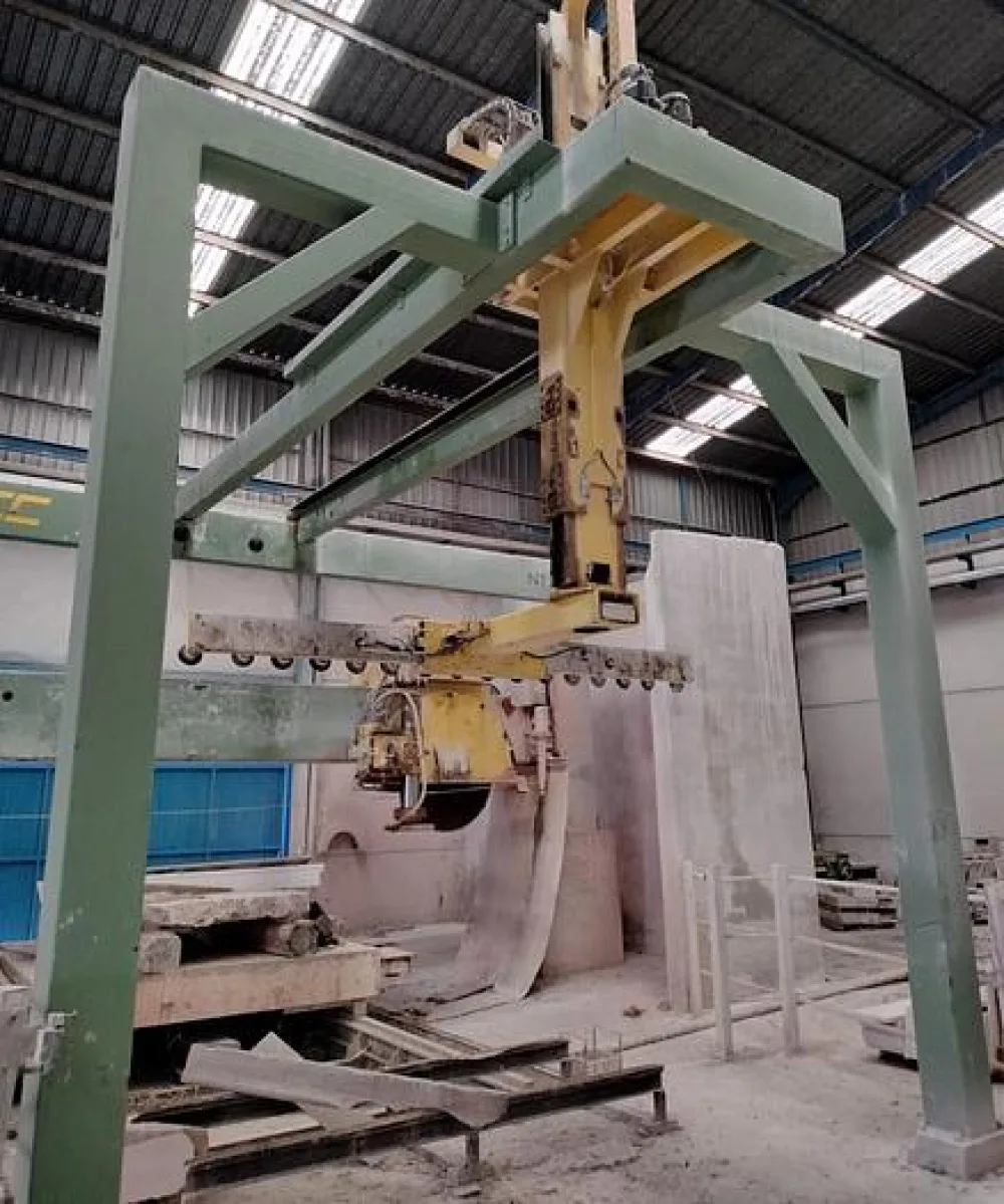 2002 SIMEC NT2/2M-
