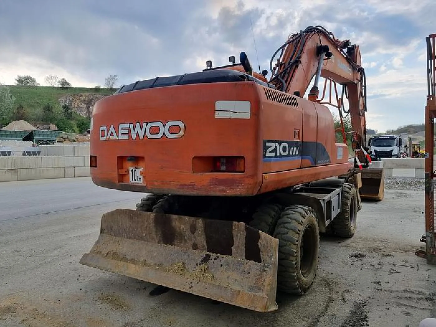 Doosan Daewoo, Hyundai, Hitachi Mobilbagger WANTED - GESUCHT - 1
