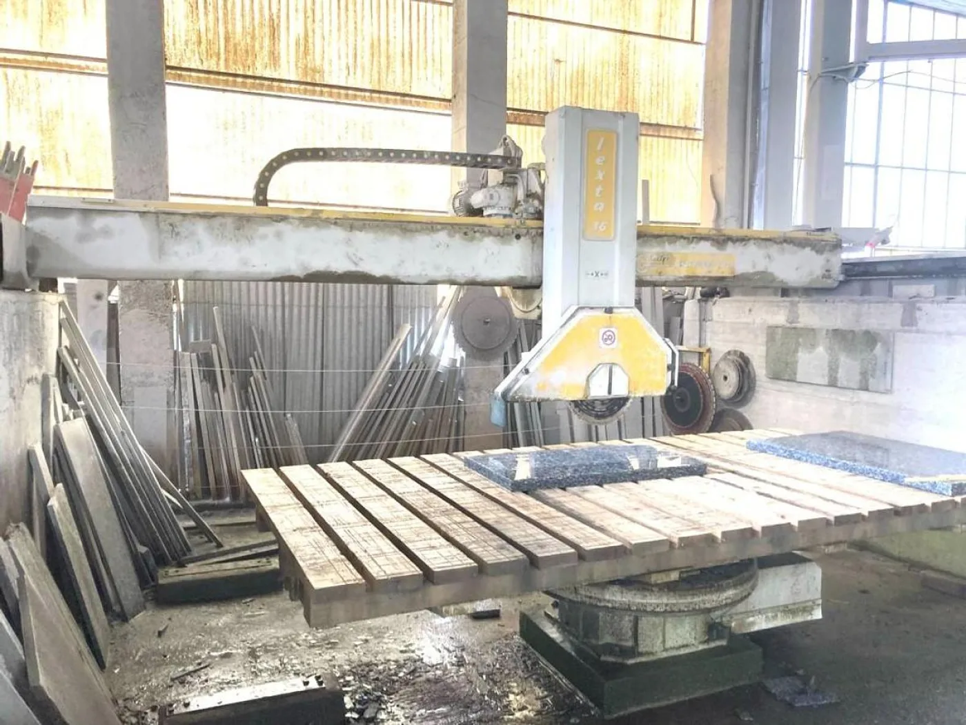 2002 GMM Lexta 36 Full - 2