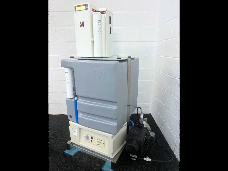 Millipore Elix Essential 10 UV Water Purification System
