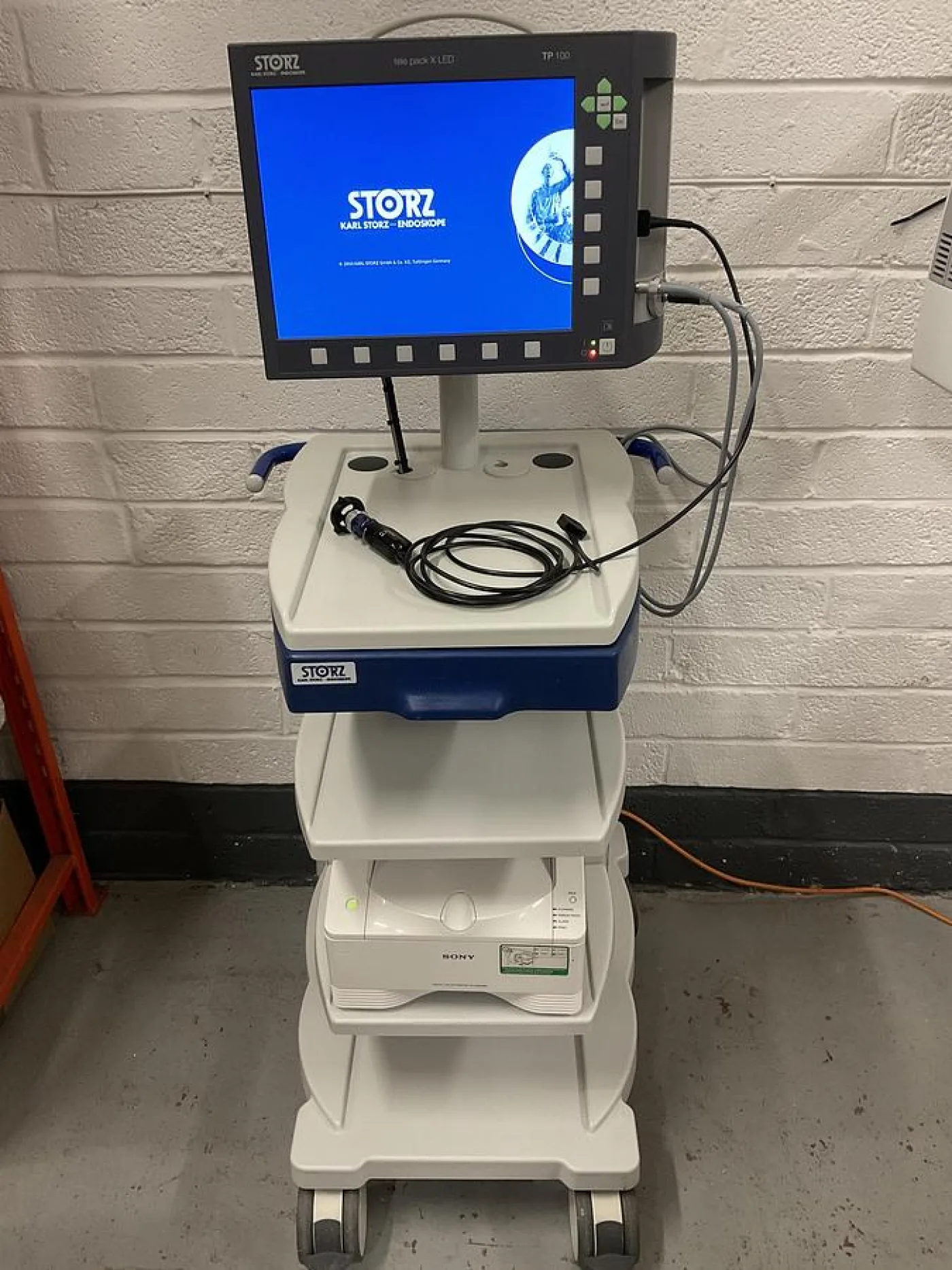 Karl Storz Telepack TP100 LED Camera System on trolley - 1
