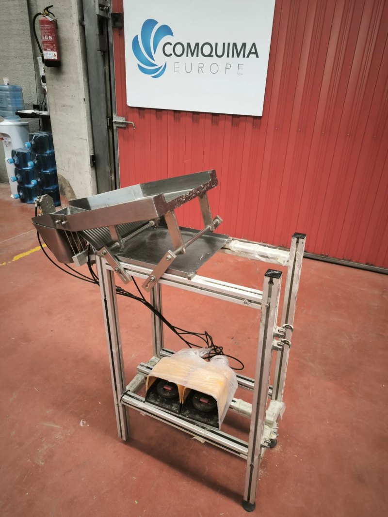 USED SOLID DOSING STATION WITH SCREEN