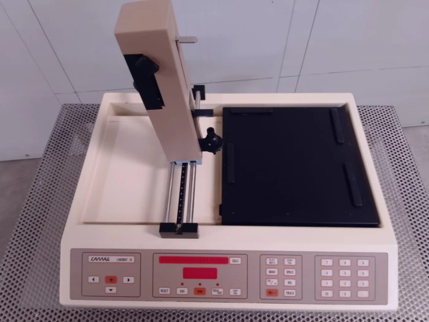 CAMPIONATORE AUTOMATICO PER PIASTRINE – CAMAG – MOD. LINOMAT IV - 3