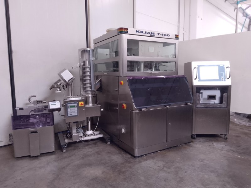 IMPIANTO DI COMPRIMITURA CON DEPOLVERIZZATORE E CONTROLLORE – KILIAN – MOD. T 400