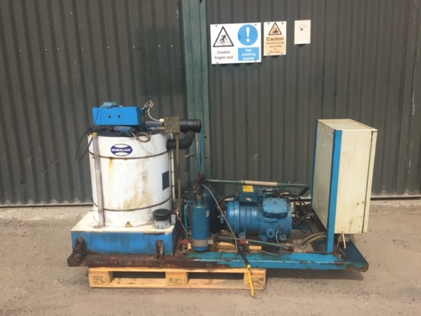 Geneglace F90 Flake Ice Machine - 1
