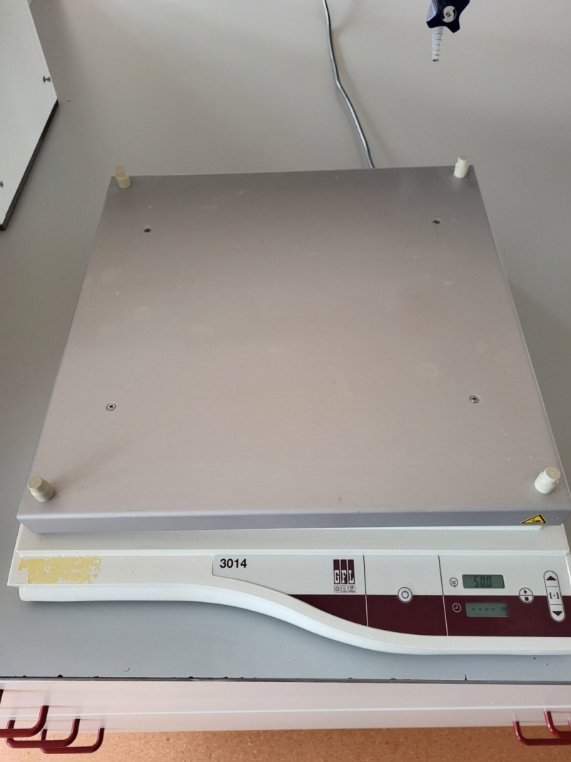 2501 - Used rocking shaker GFL 3014