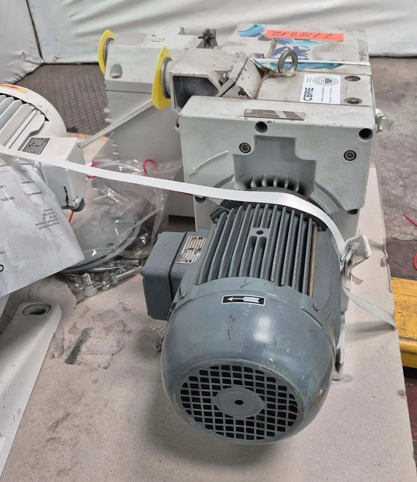 Trivac Drehschiebervakuumpumpe - D65B - 4