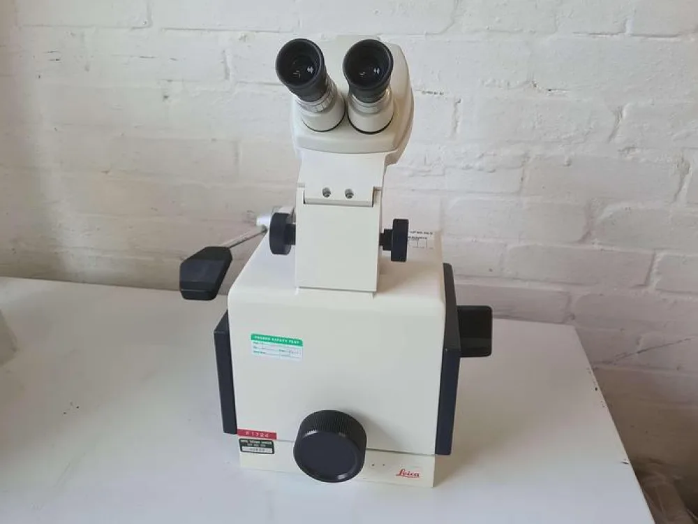 Leica Reichart Ultratrim Microtome