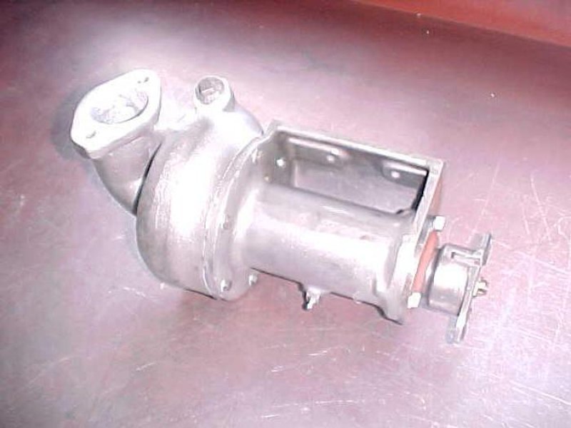 WATER PUMP DEUTZ A6M517 OR (B)A8M517