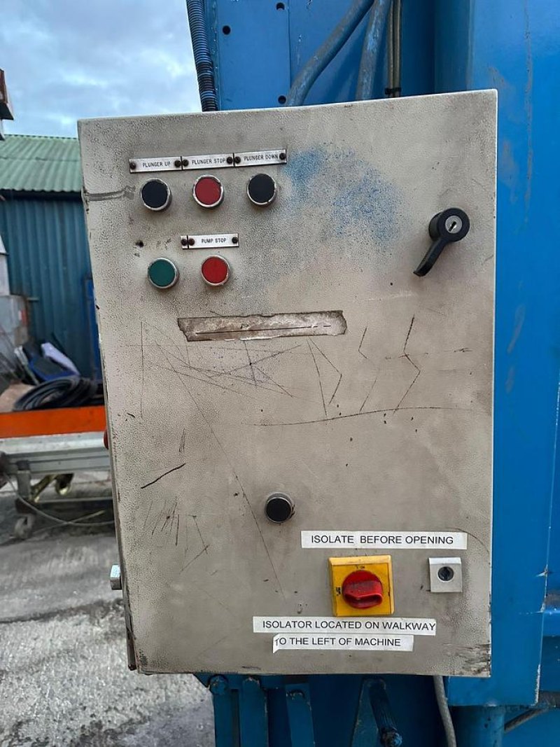 Horizontal Baler