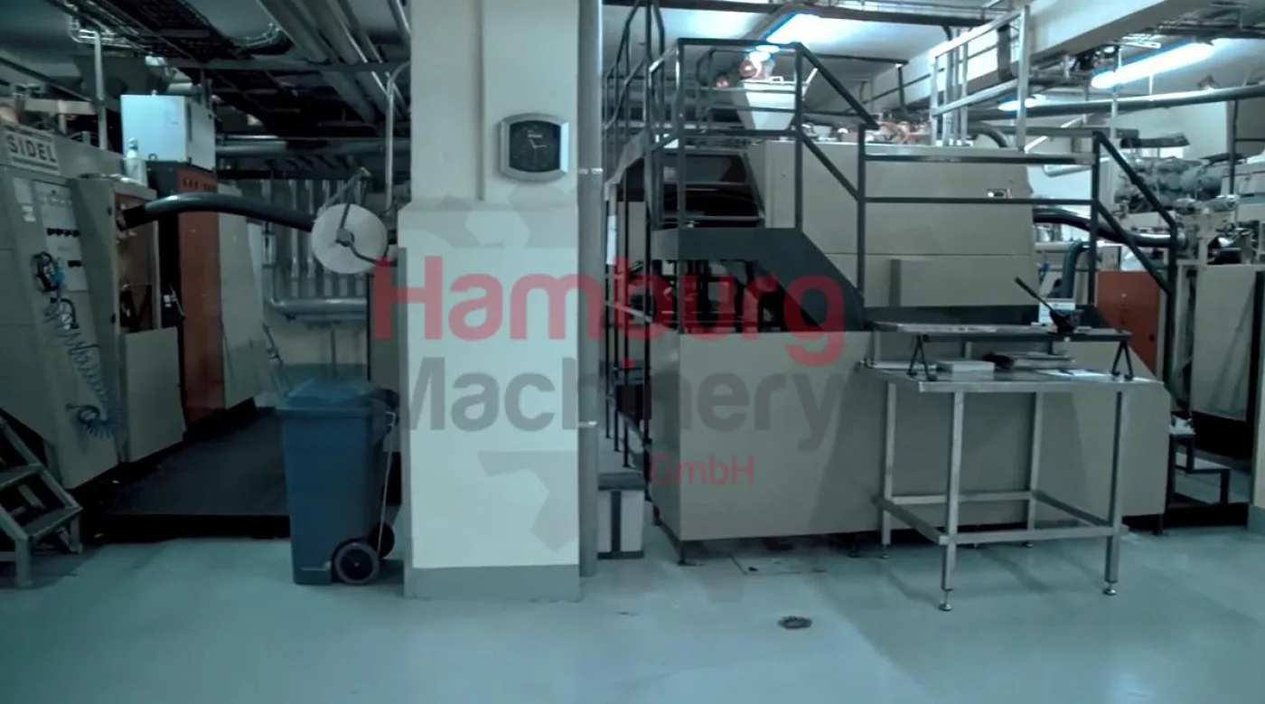 Bottle blowing, filling, closing, sterilizing, labelling and packing line for PE bottles of 1,5 liter with milk - Sidel / Remy / Stork - 6