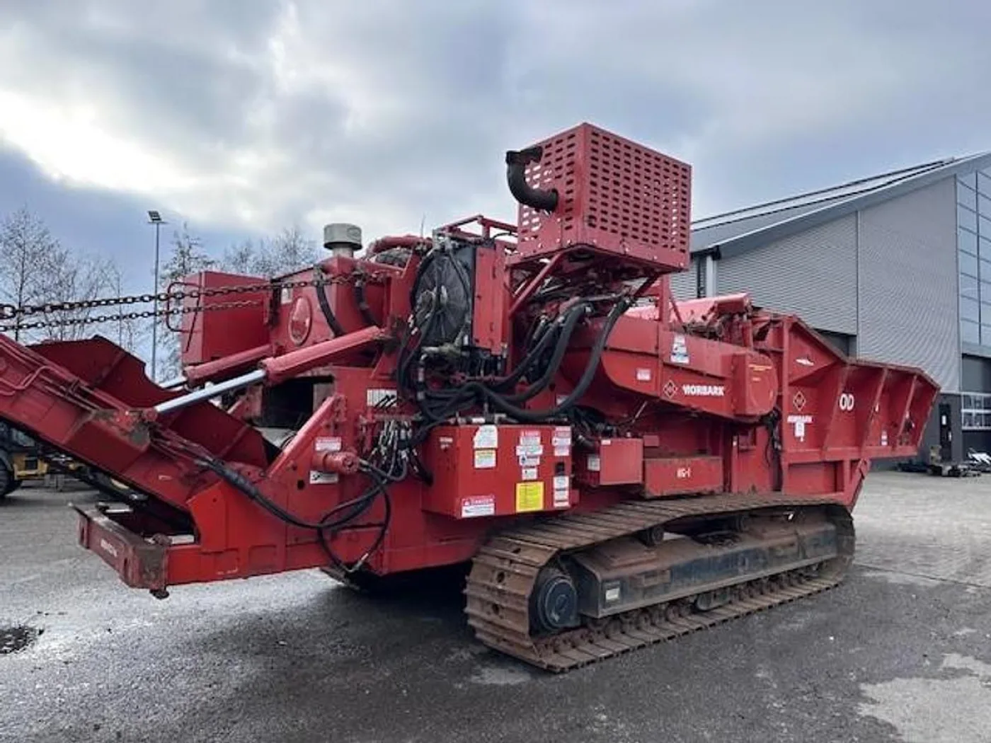 2016 Morbark 3200 Wood Hog Horizontal Grinder Shredder - 6