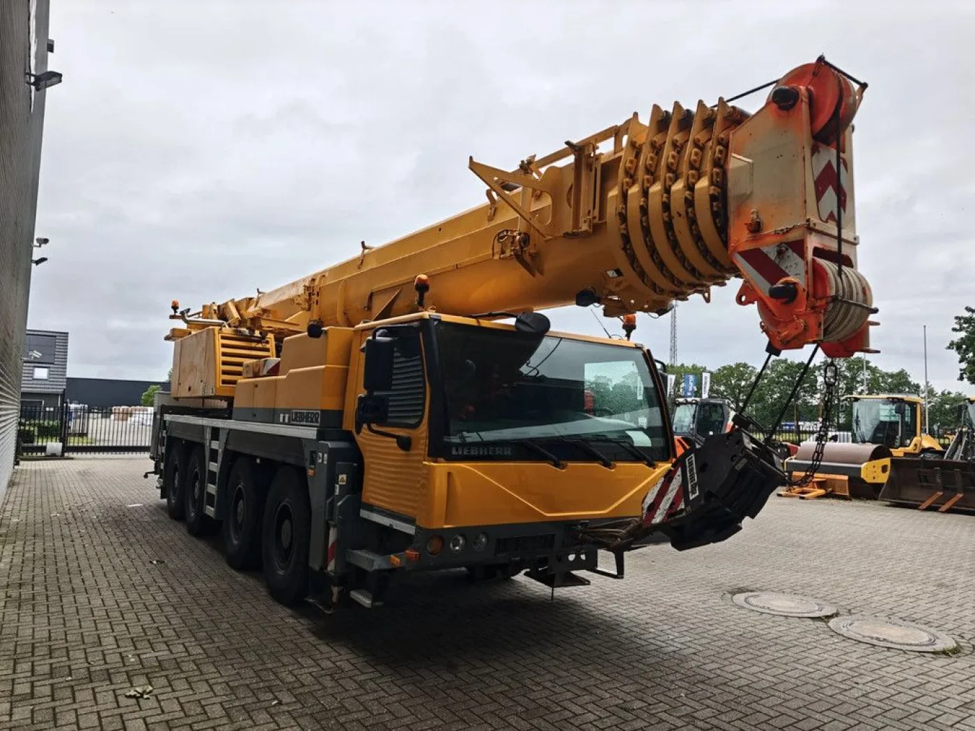 Liebherr LTM 1090-4.1 8x8 - 6