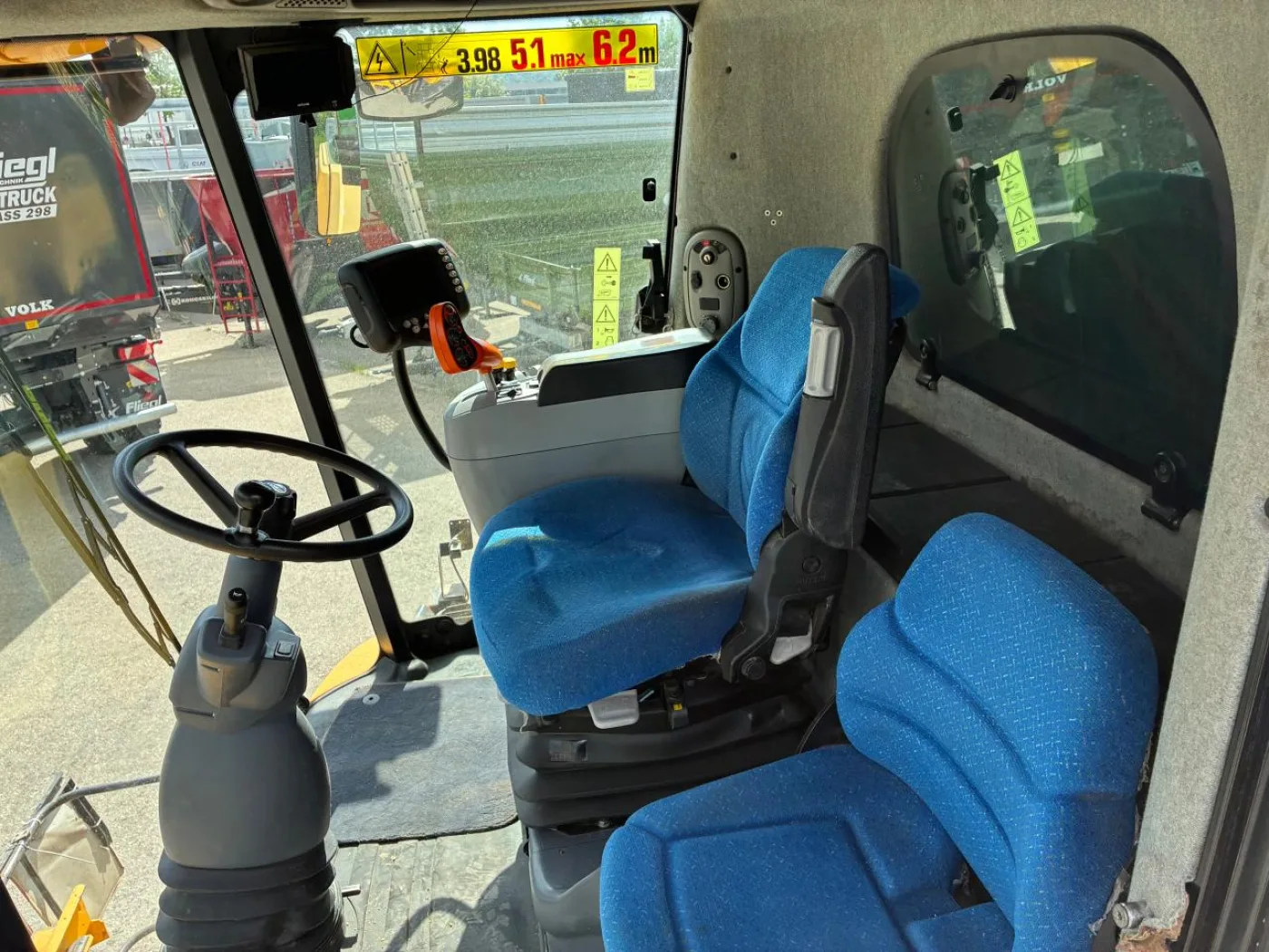 Mähdrescher New Holland CX 8050 - 5